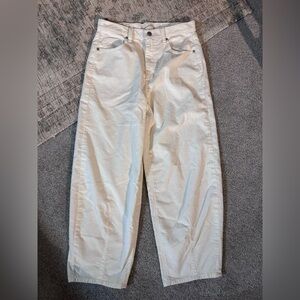 Universal Thread Off-White High Rise Barrel Jeans